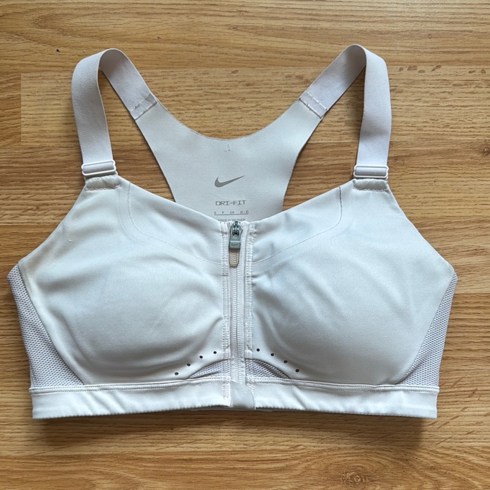 Nike High Impact Sports Bra ✨ size S